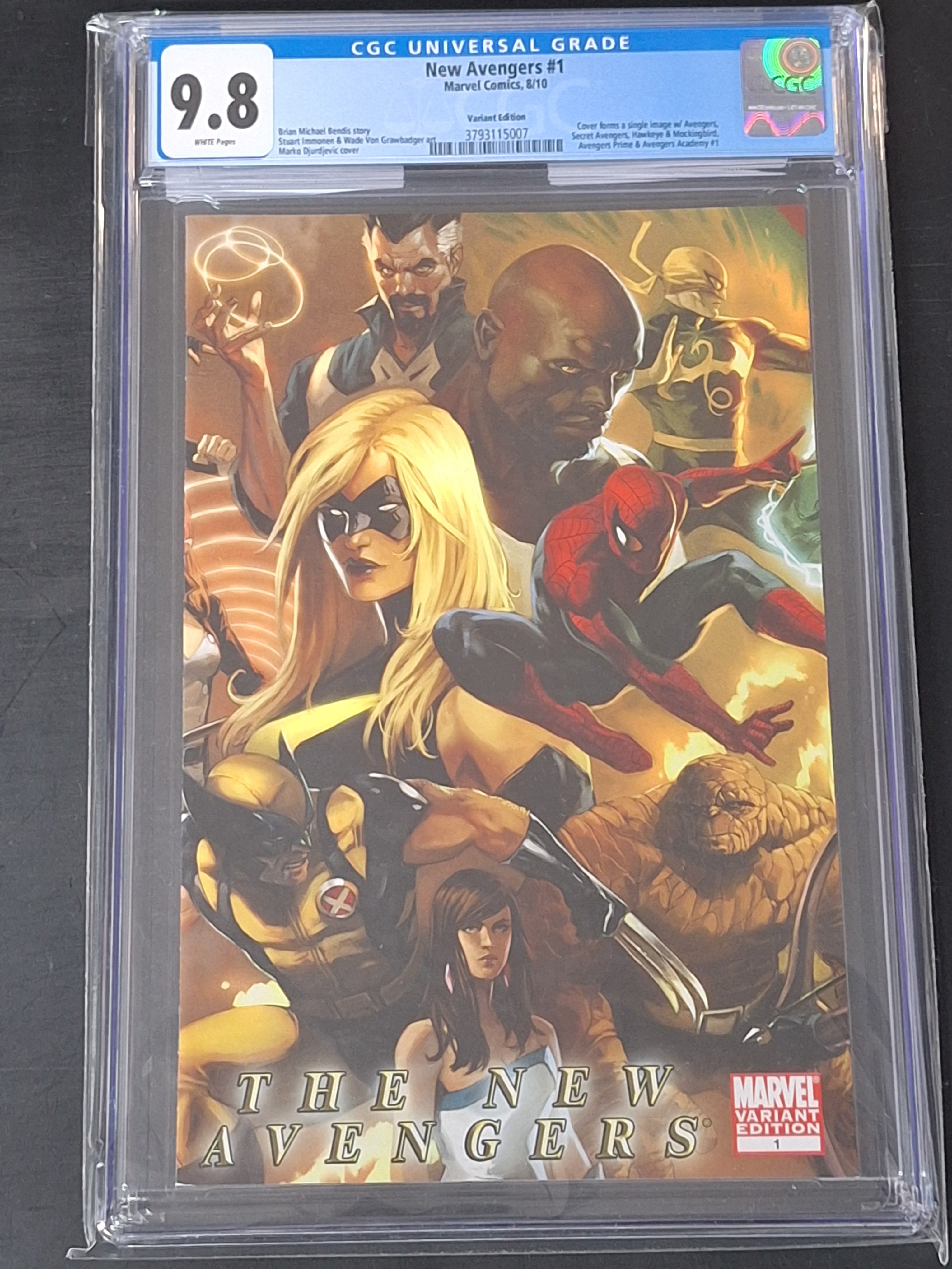 New Avengers 1 Marvel 2010 Djurdjevic 1:25 Variant CGC 9.8