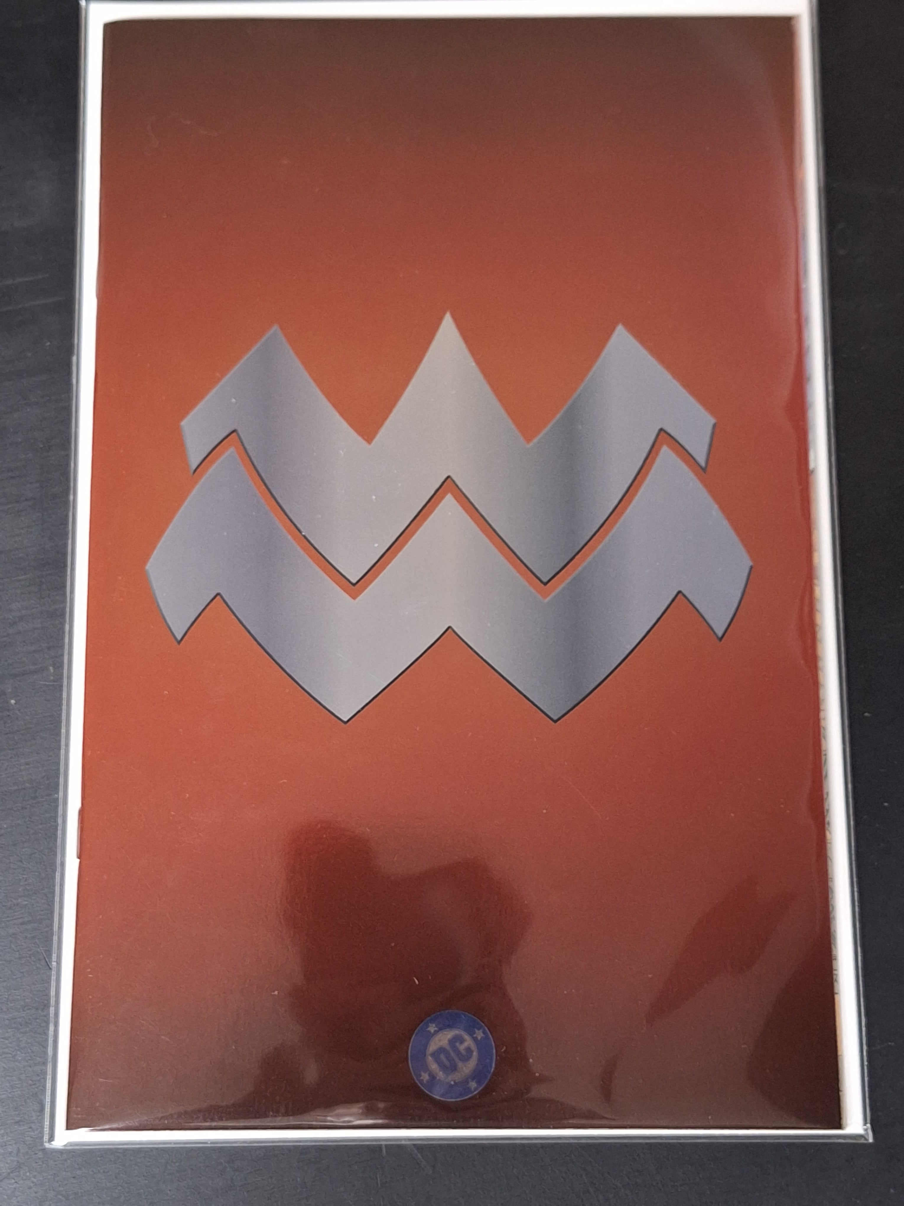 Absoluter Wonder Woman 1 DC 2024 Logo Foil Variant