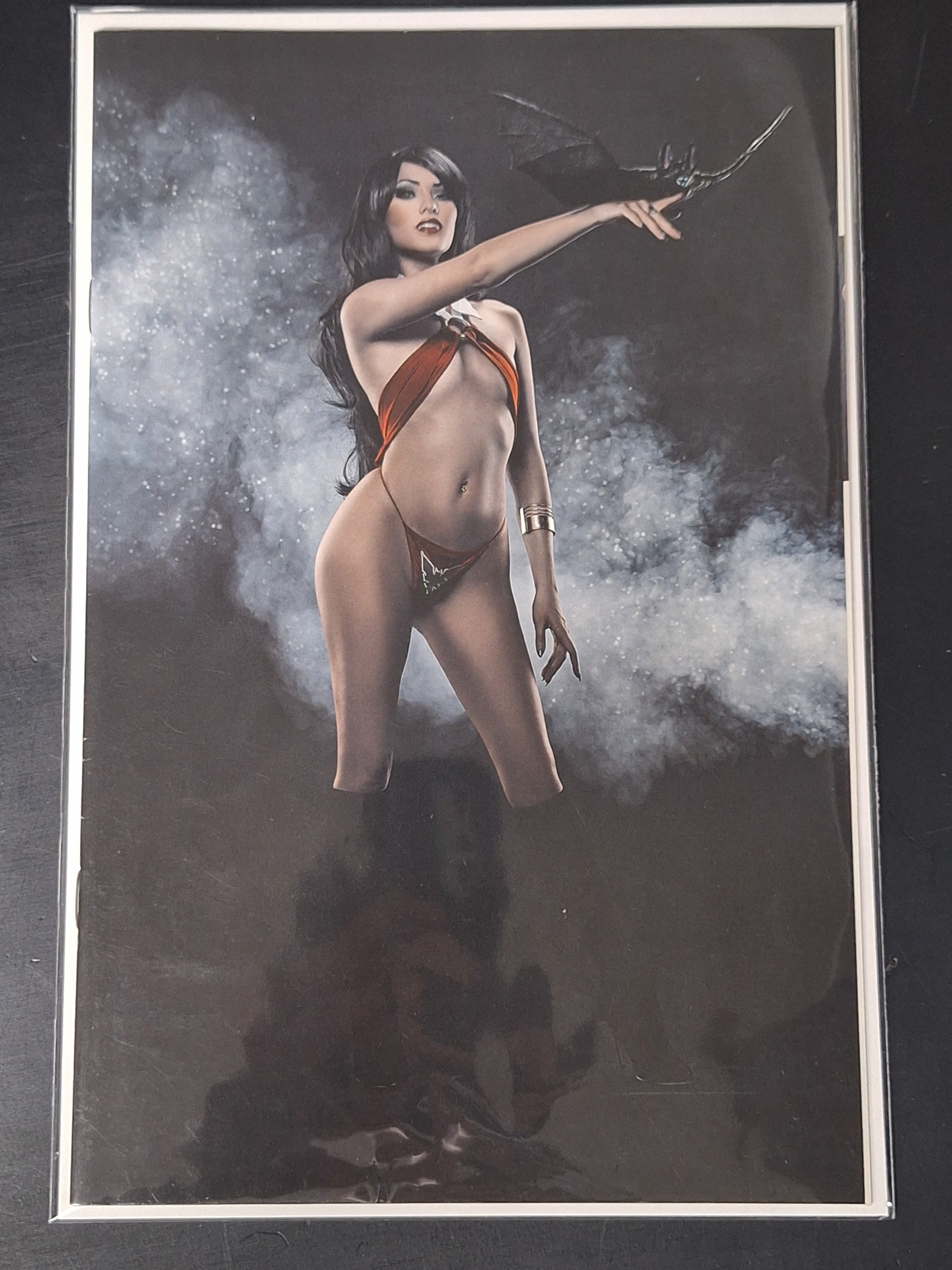 Vengeance of Vampirella 1 Dynamite 2019 Virgin 1:30 Cosplay Variant