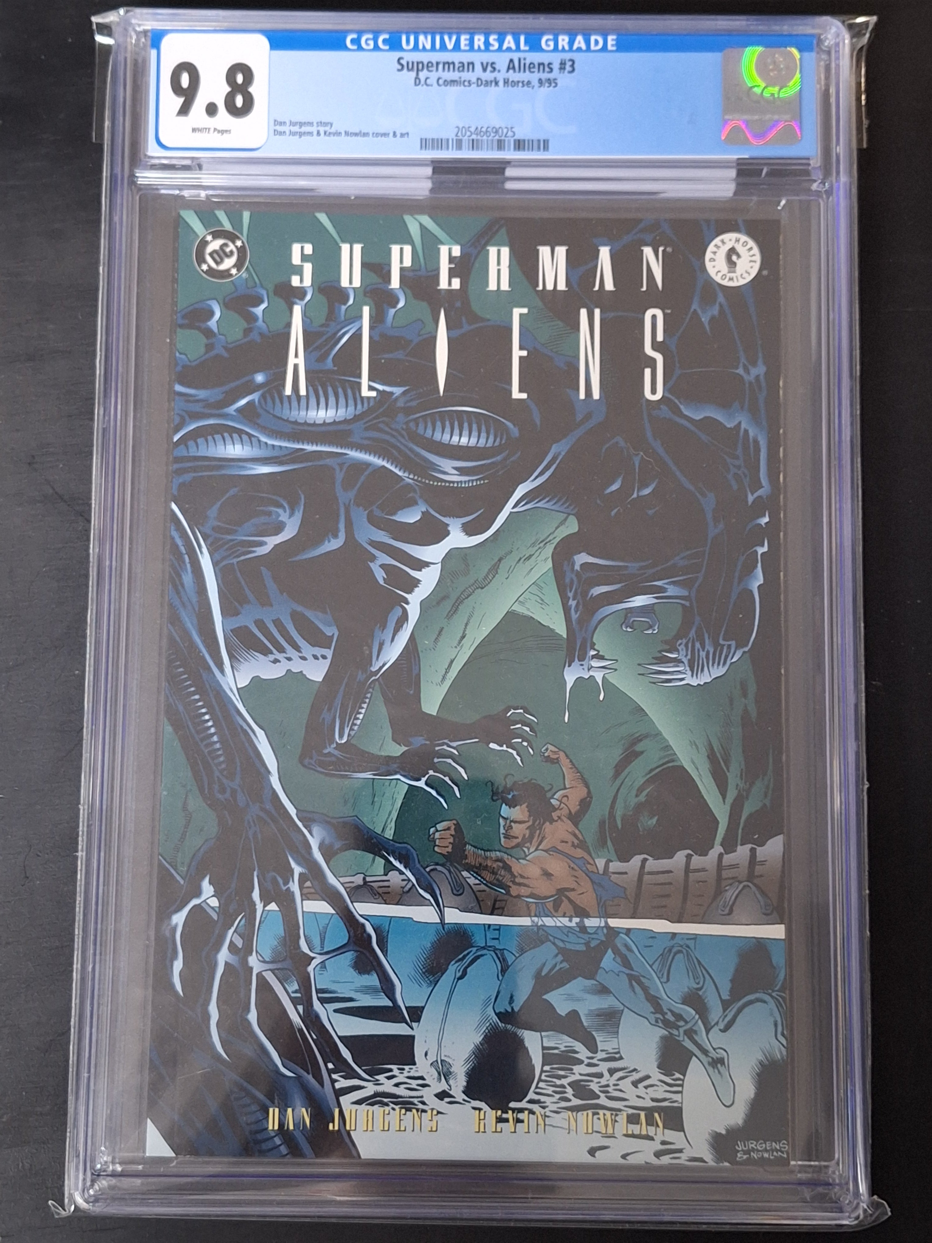 Superman vs. Aliens 3 DC Dark Horse 1995 CGC 9.8