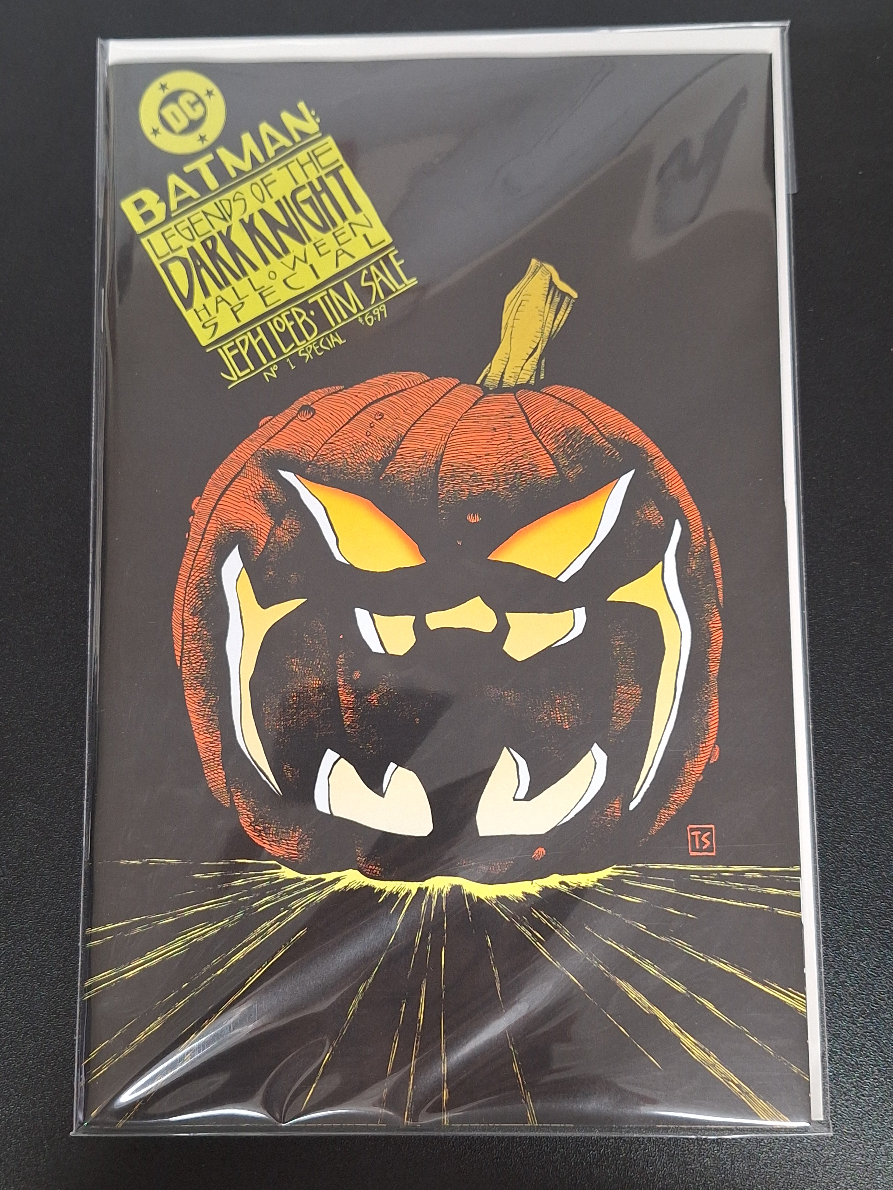 Batman: Legends of The Dark Knight Halloween Special DC 2025 Facsimile Edition