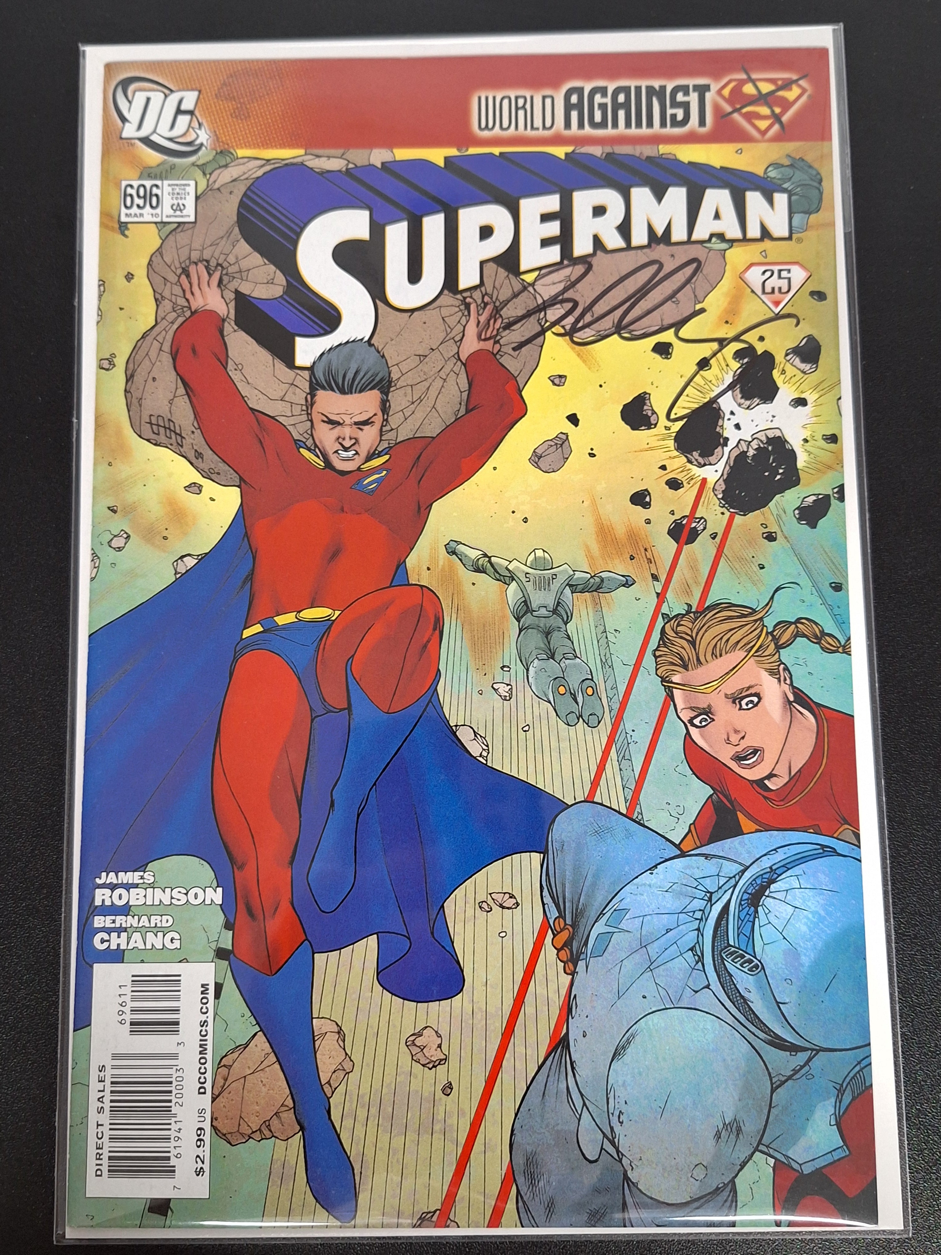 Superman 696 DC 2010 Signed by Bernard Chang