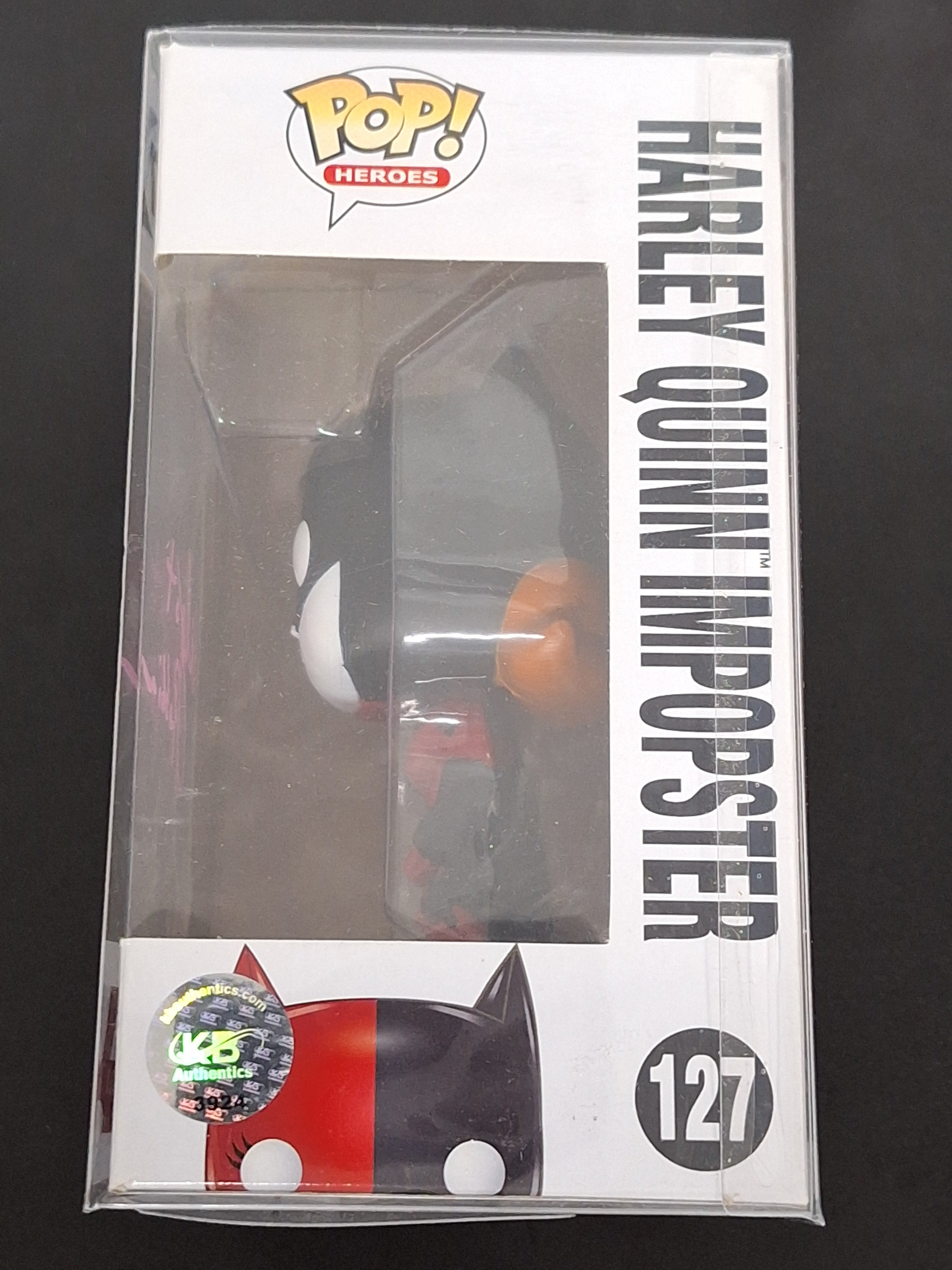 Funko POP! - DC Super Heroes Harley Quinn #127 - Autographed Margot Robbie - KBA Auto