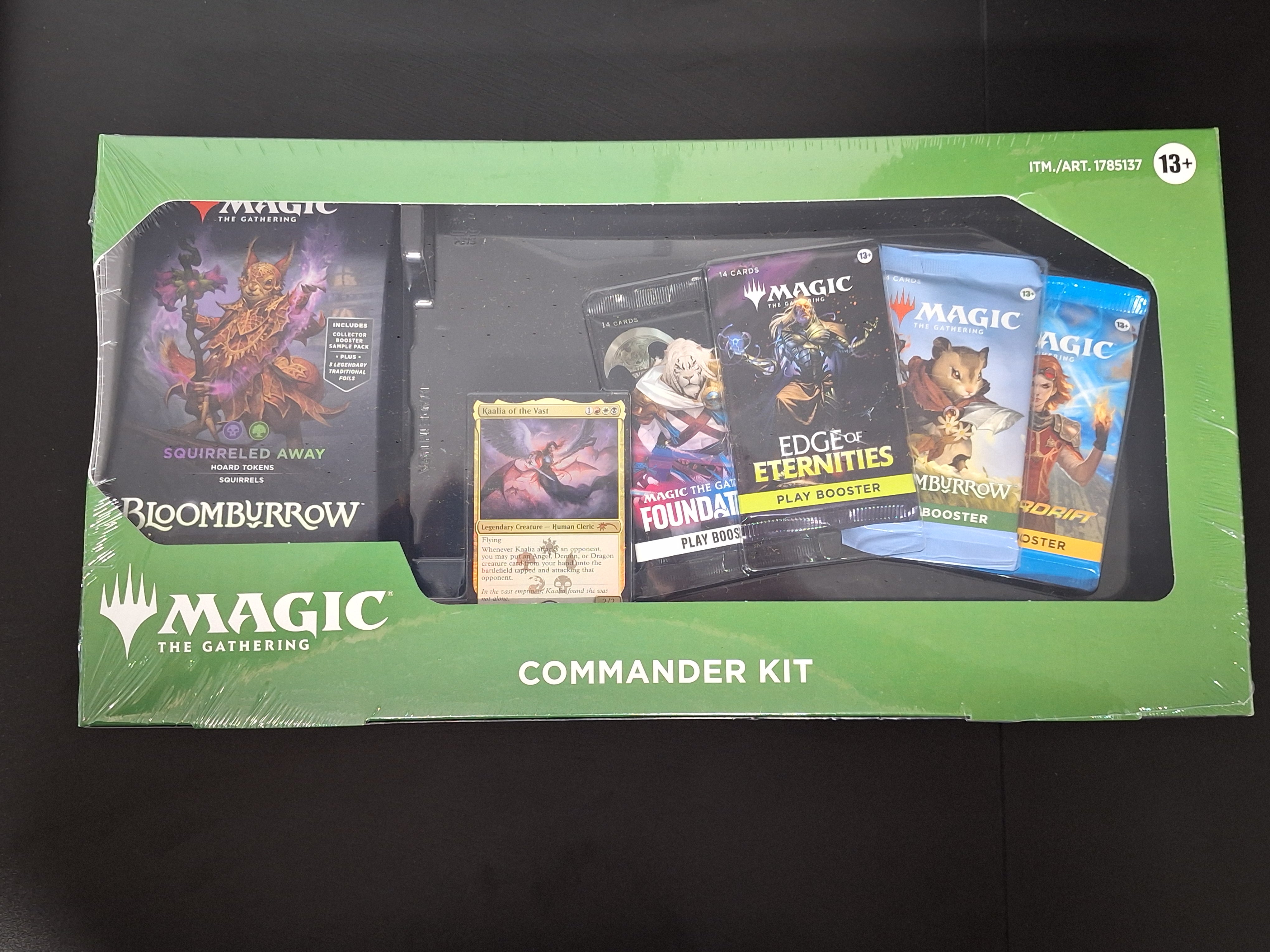 Magic The Gathering - Bloomburrow Commander Kit - Squirrelled Away