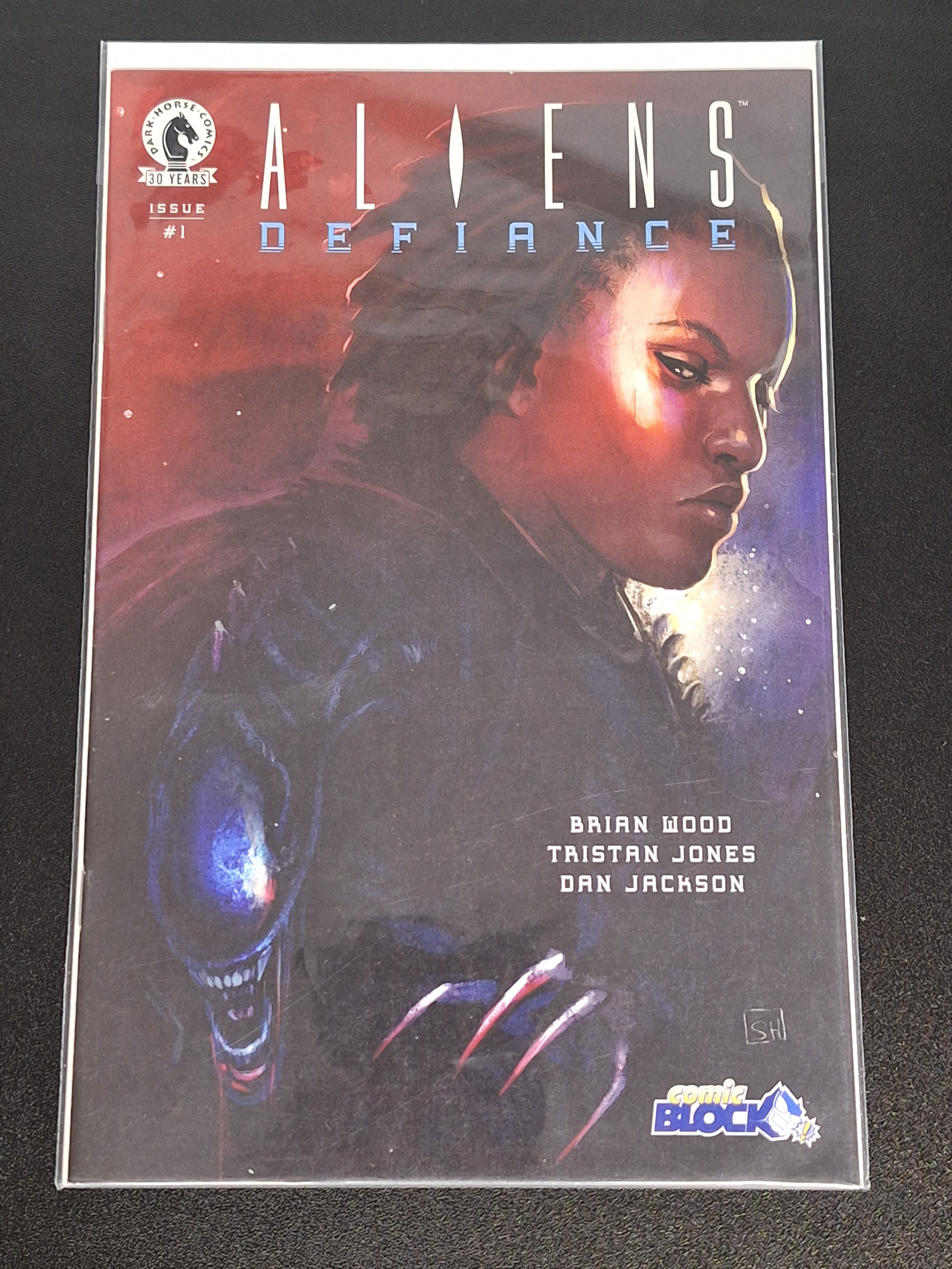 Aliens Defiance 1 Dark Horse Comics 2016 Stephanie Hans Comic Block Exclusive