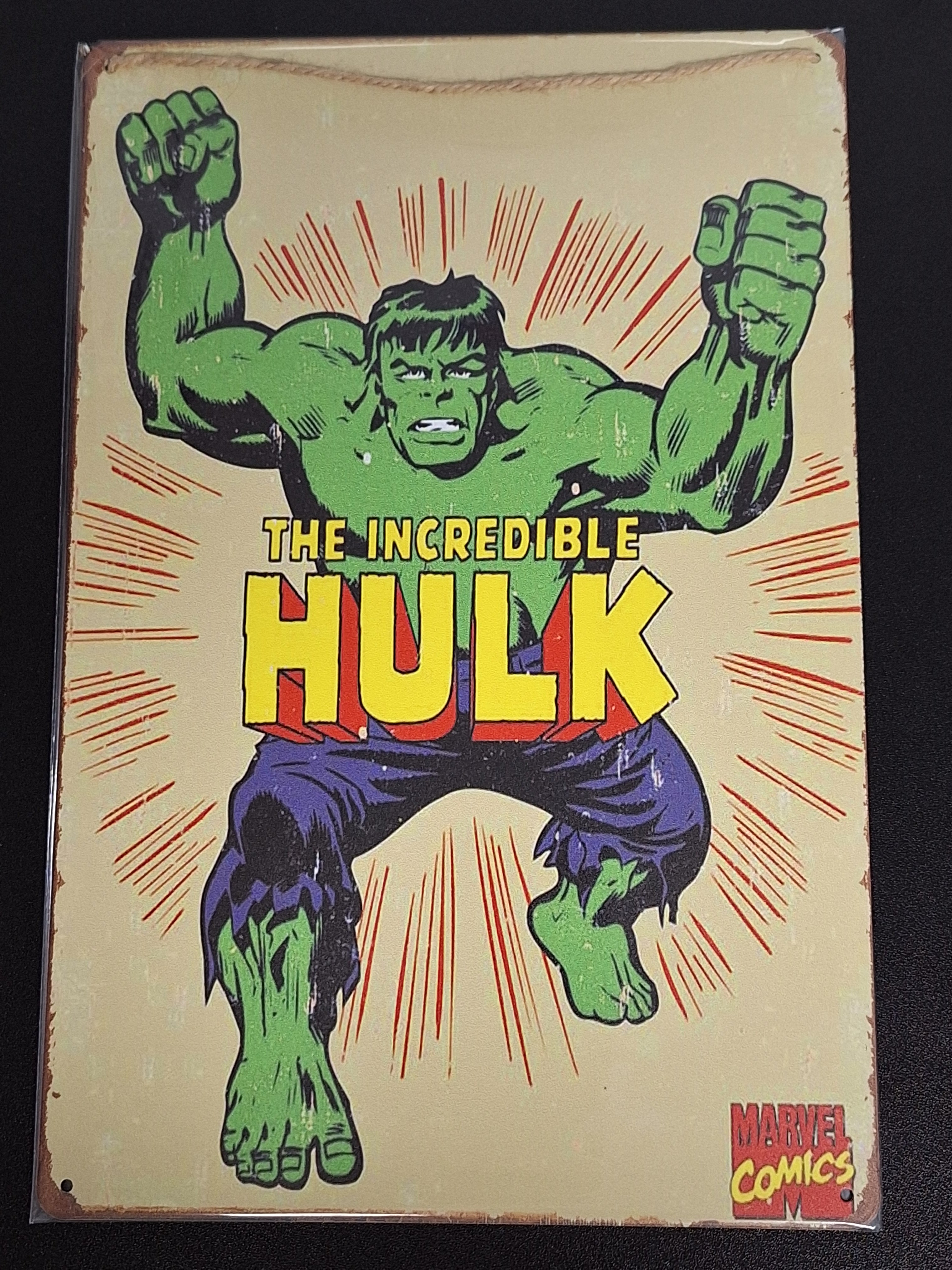 Metal Sign "Displate" - 12"x8" - The Incredible Hulk