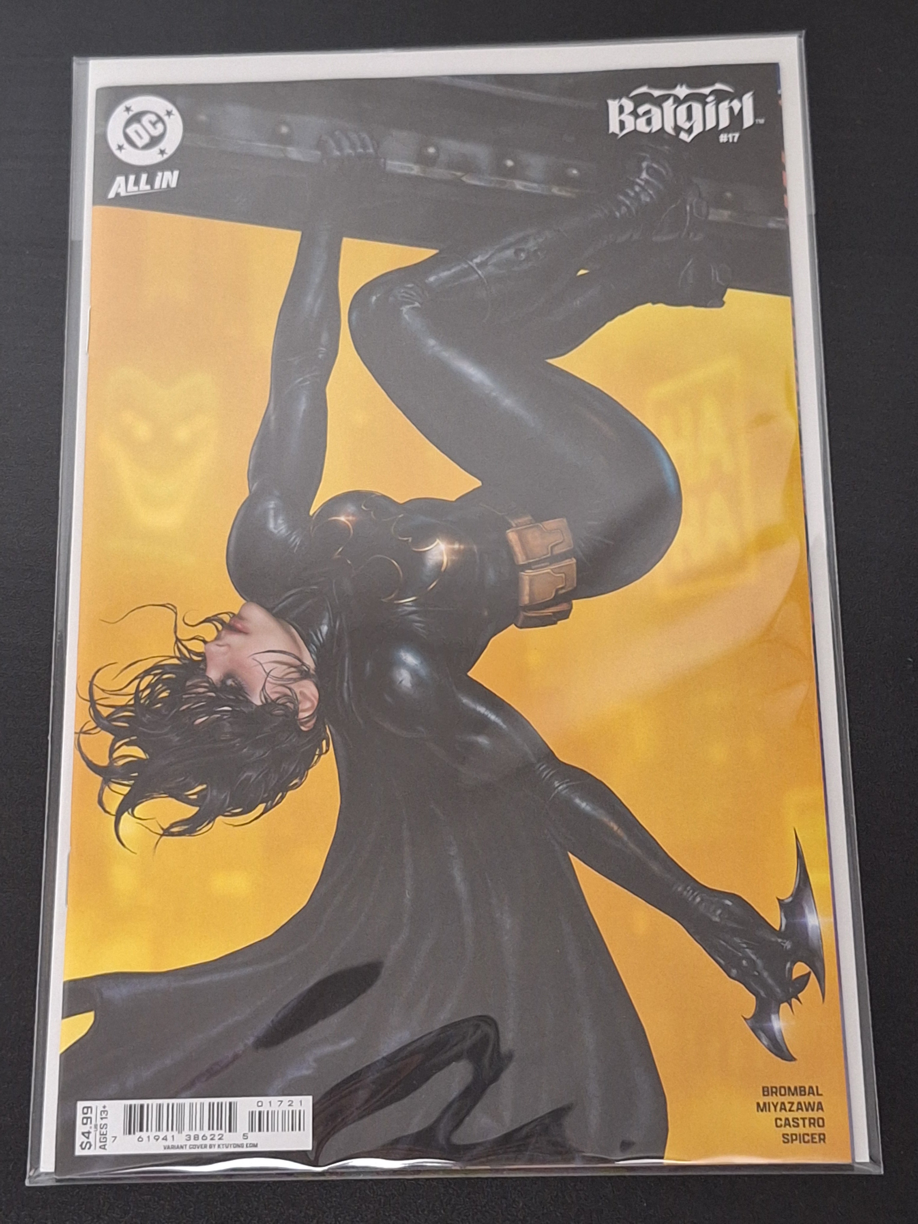 Batgirl 17 DC 23026 Kyuyong Eom Variant