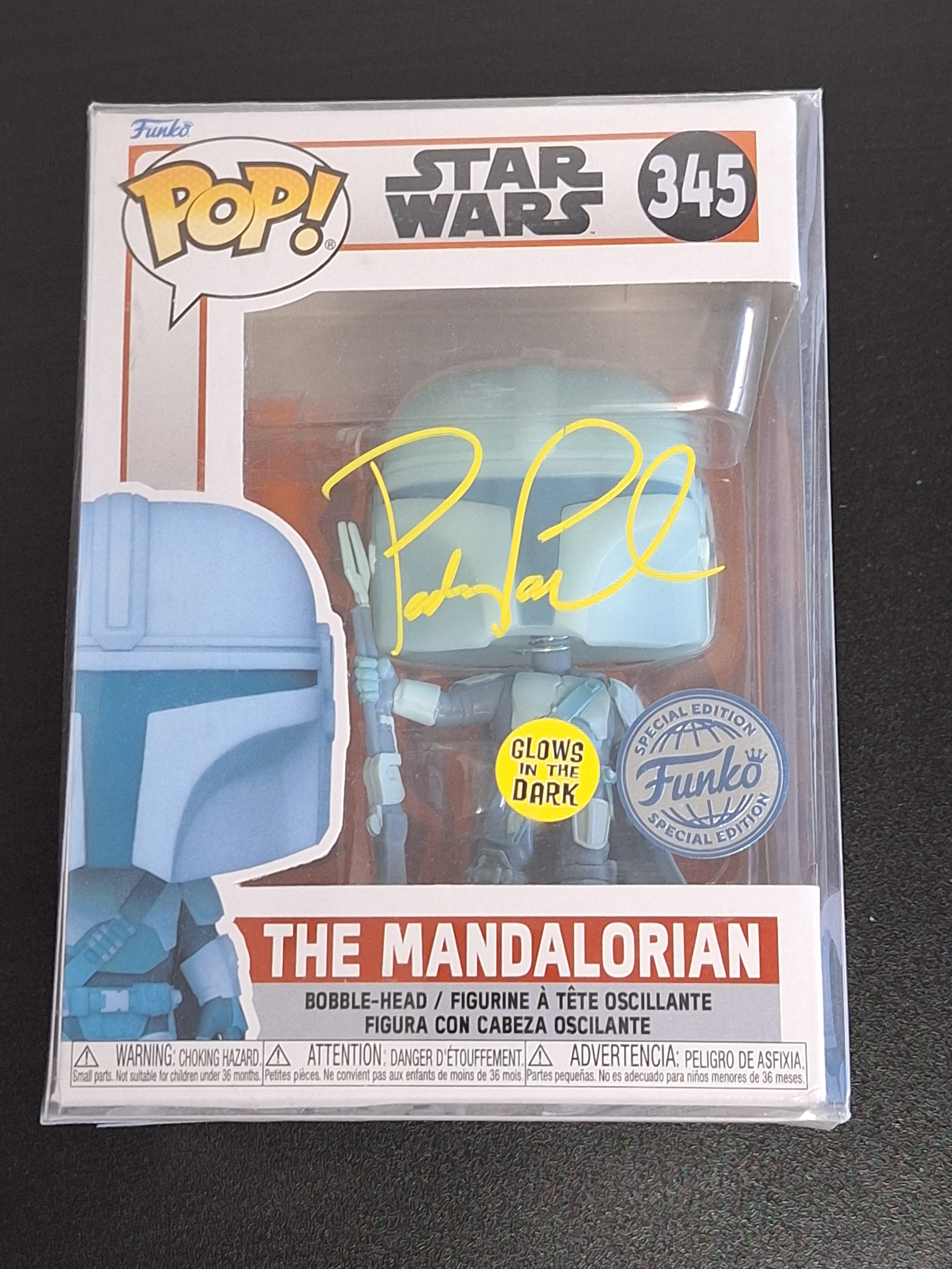 Funko POP! - Star Wars The Mandalorian 345 Special Edition Glow In The Dark - Signed By Pedro Pascal - KBA Auto