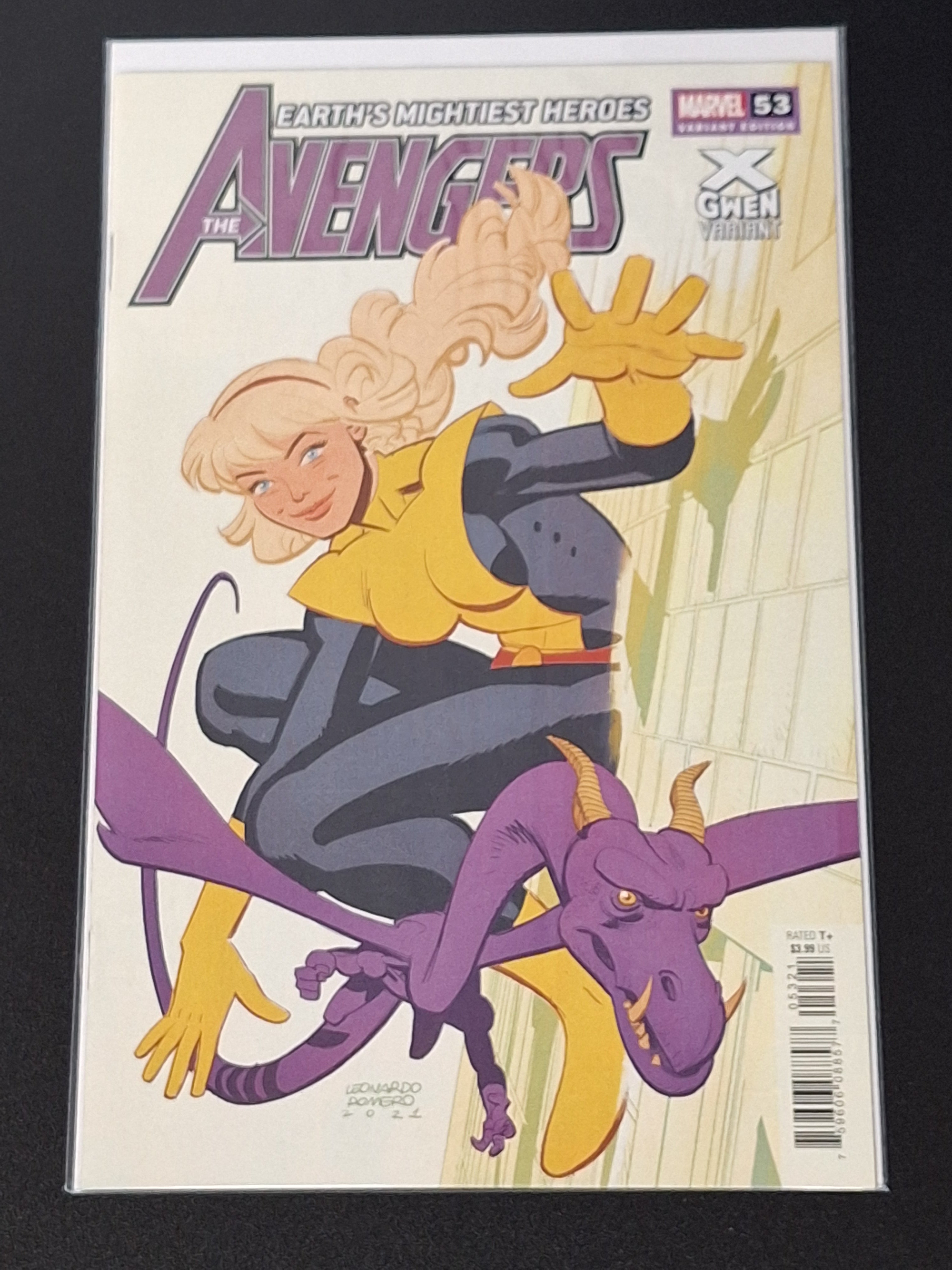 The Avengers 53 Marvel X Gwen Variant 1st Red Panther