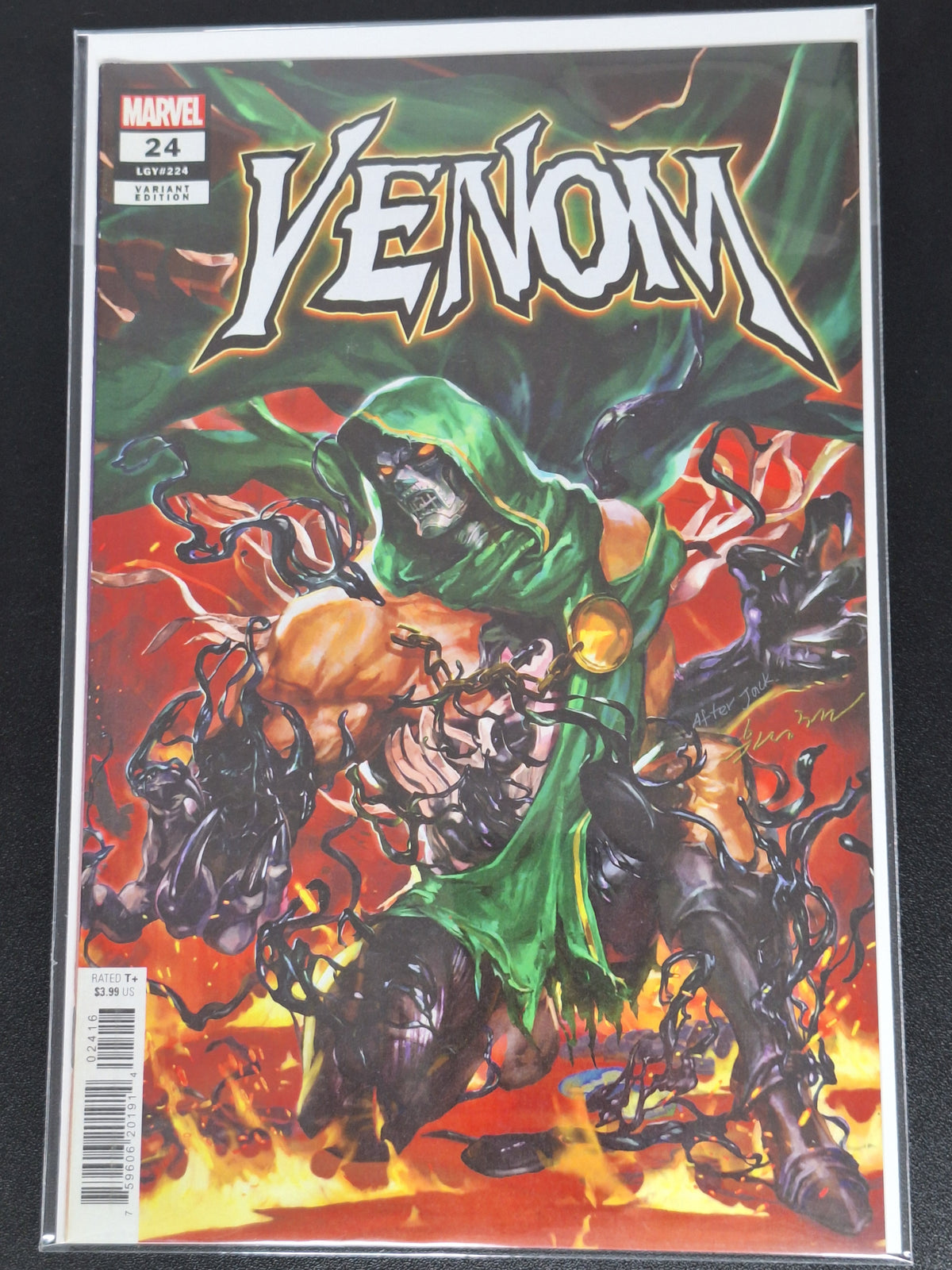 Venom 24 Sunghan Yune Venomized Doctor Doom 1:25 Variant - Auction