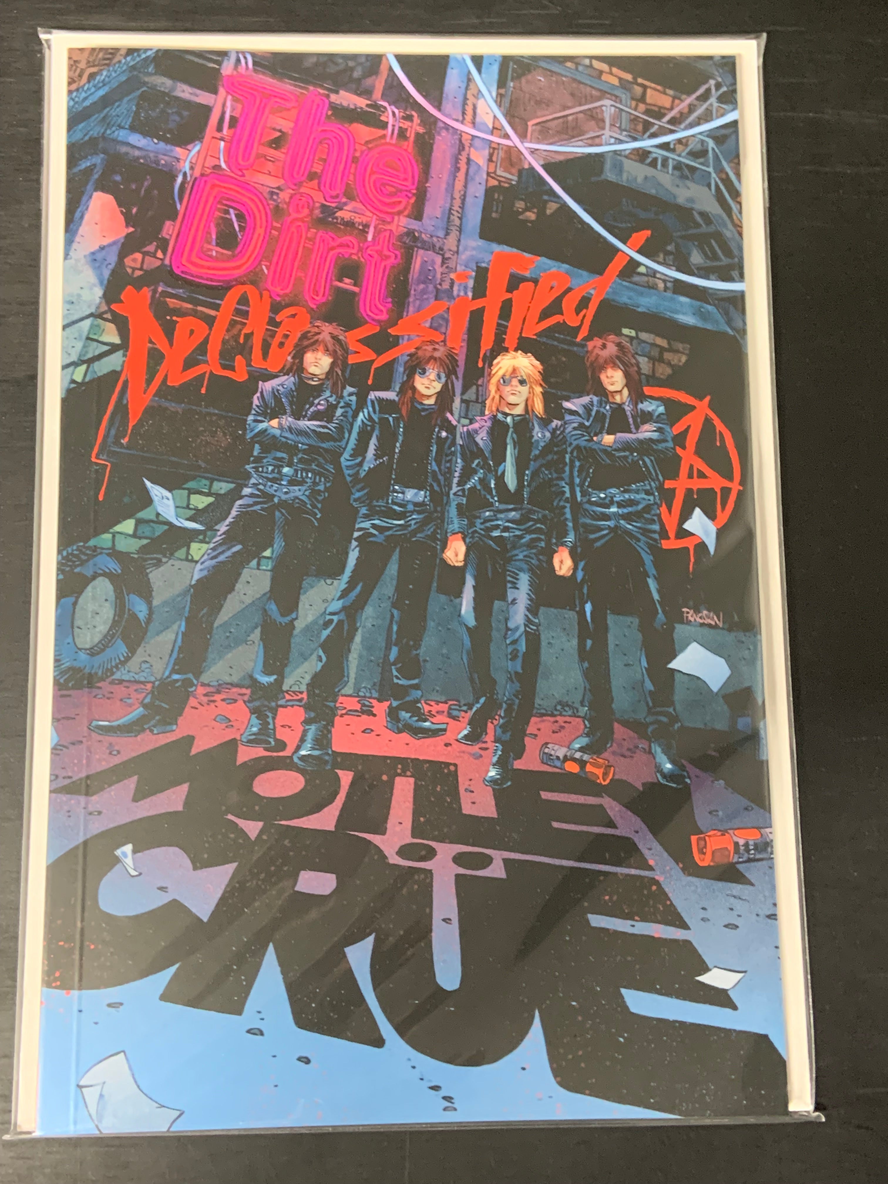The Dirt Declassified - A Motley Crue Graphic Novel