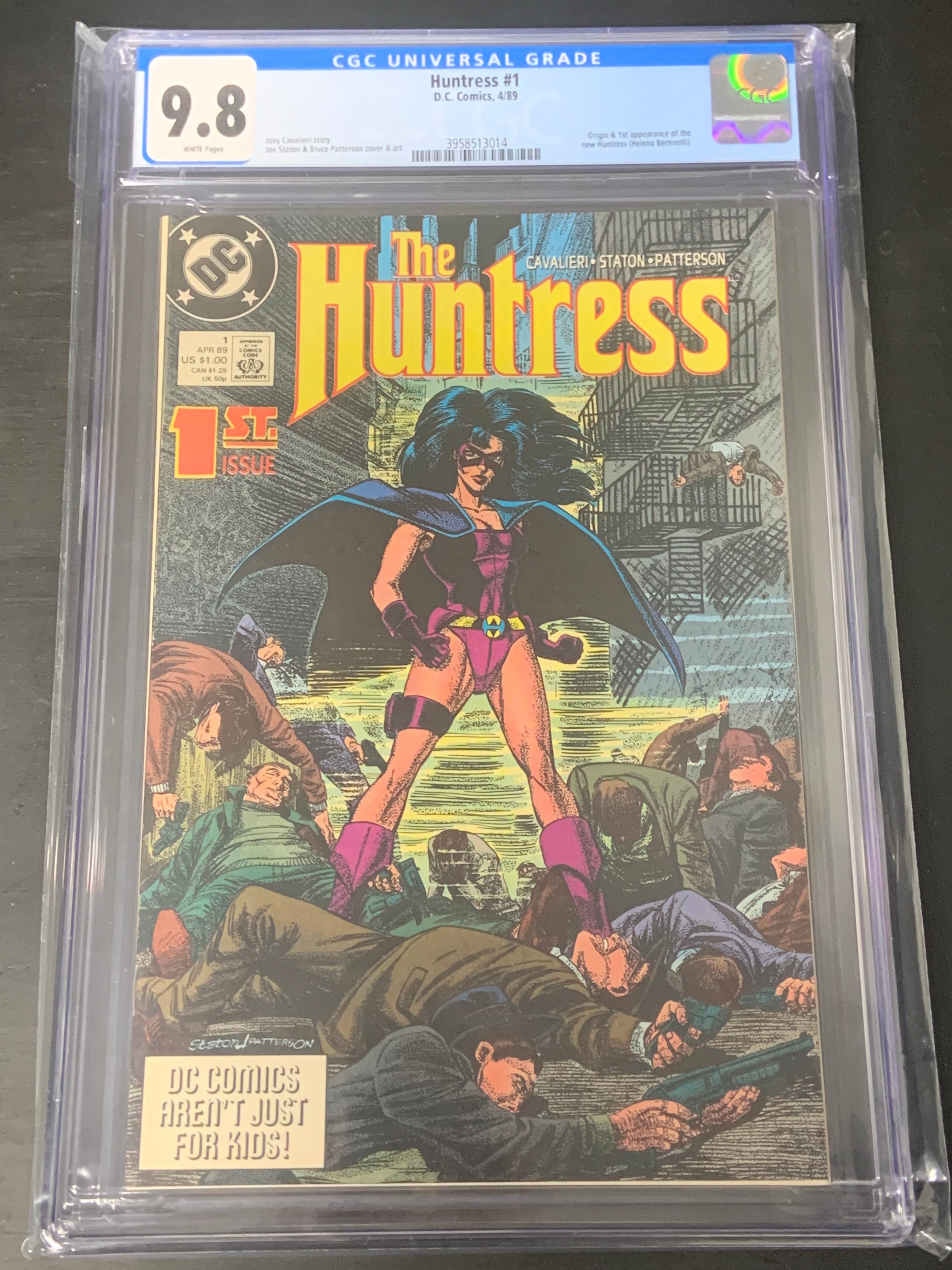 The Huntress 1 DC 1989 CGC 9.8 1st App of Helena Bertinelli AKA The Huntress