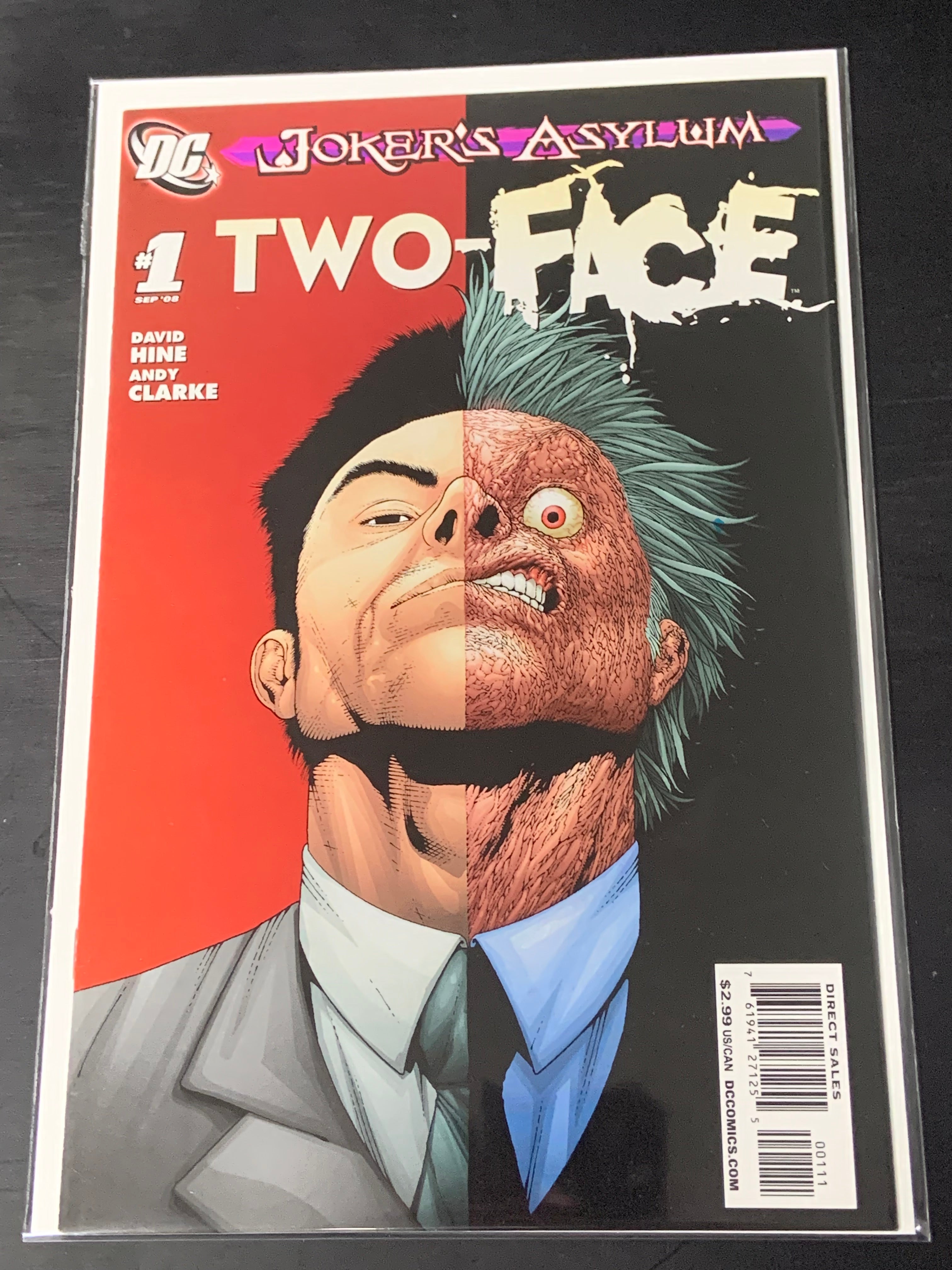 Joker's Asylum Two-Face 1 DC 2008