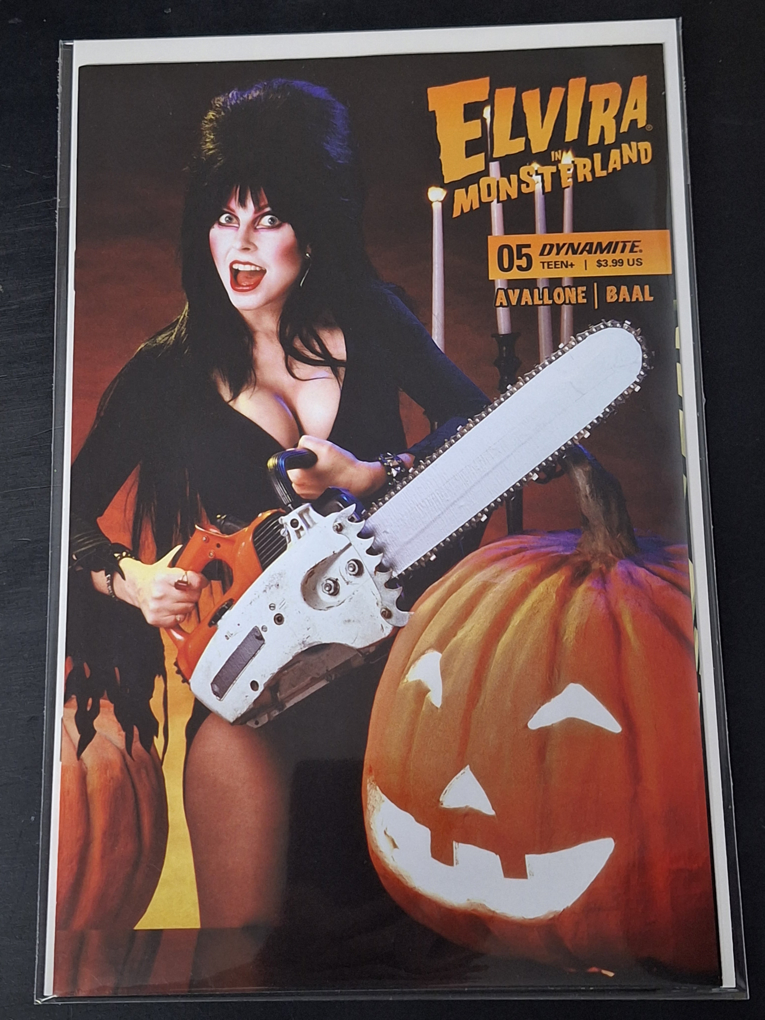 Elvira In Monsterland 5 Dynamite 2023 Photo Variant