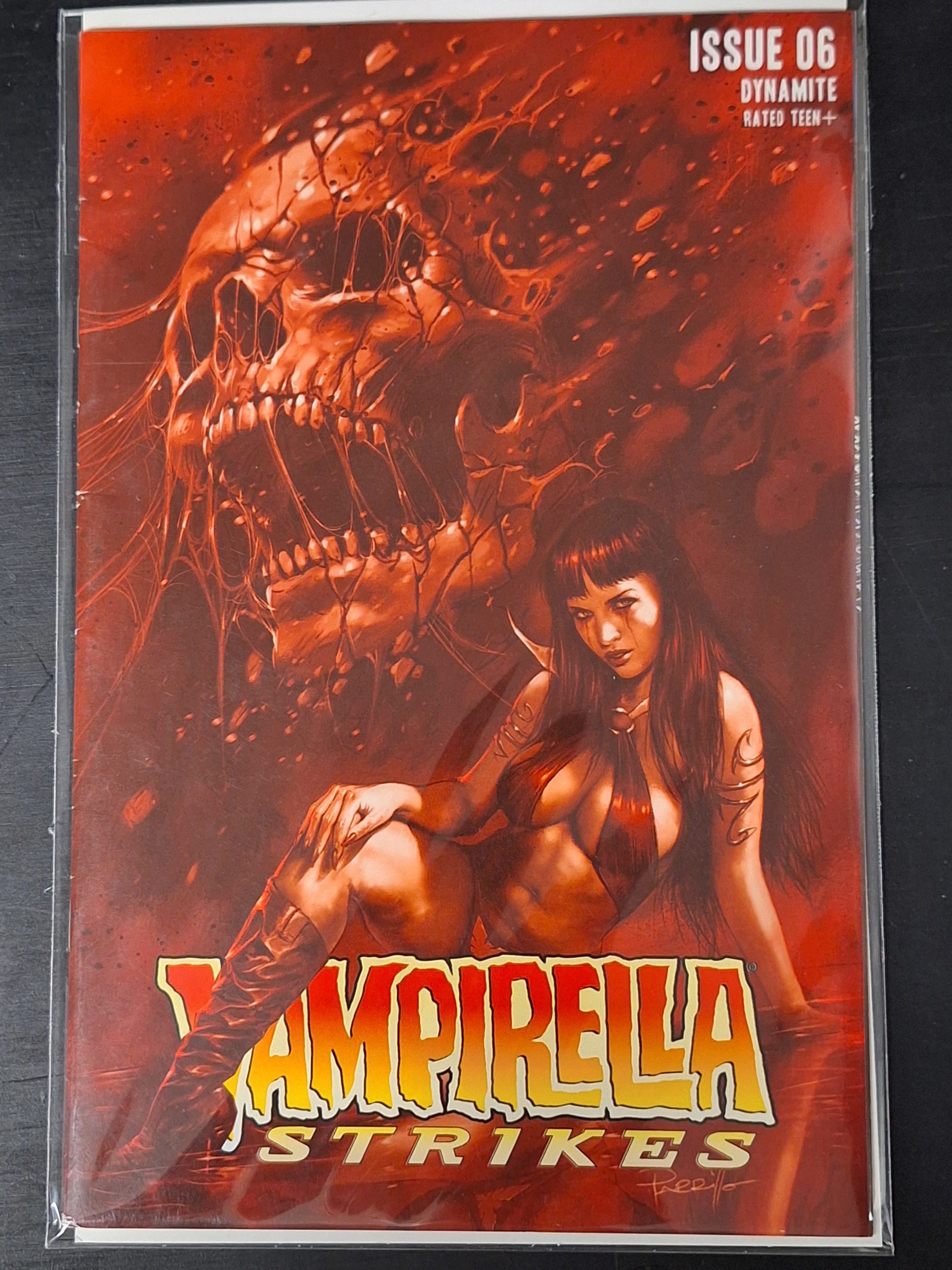 Vampirella Strikes 6 Dynamite 2021 1:7 Variant