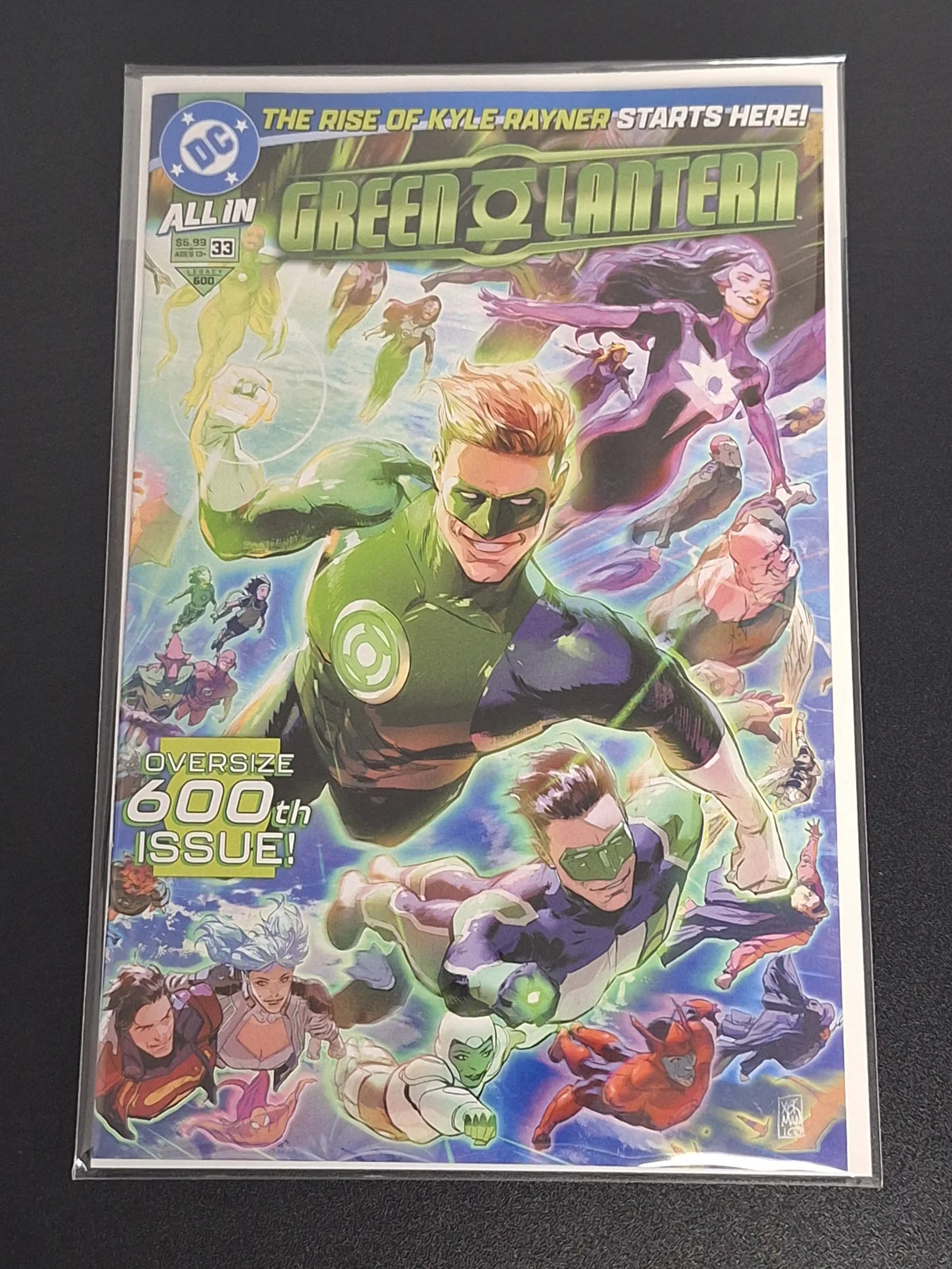 Auction - Green Lantern 33 - 600th Issue DC 2026 Cover A New GL Suit