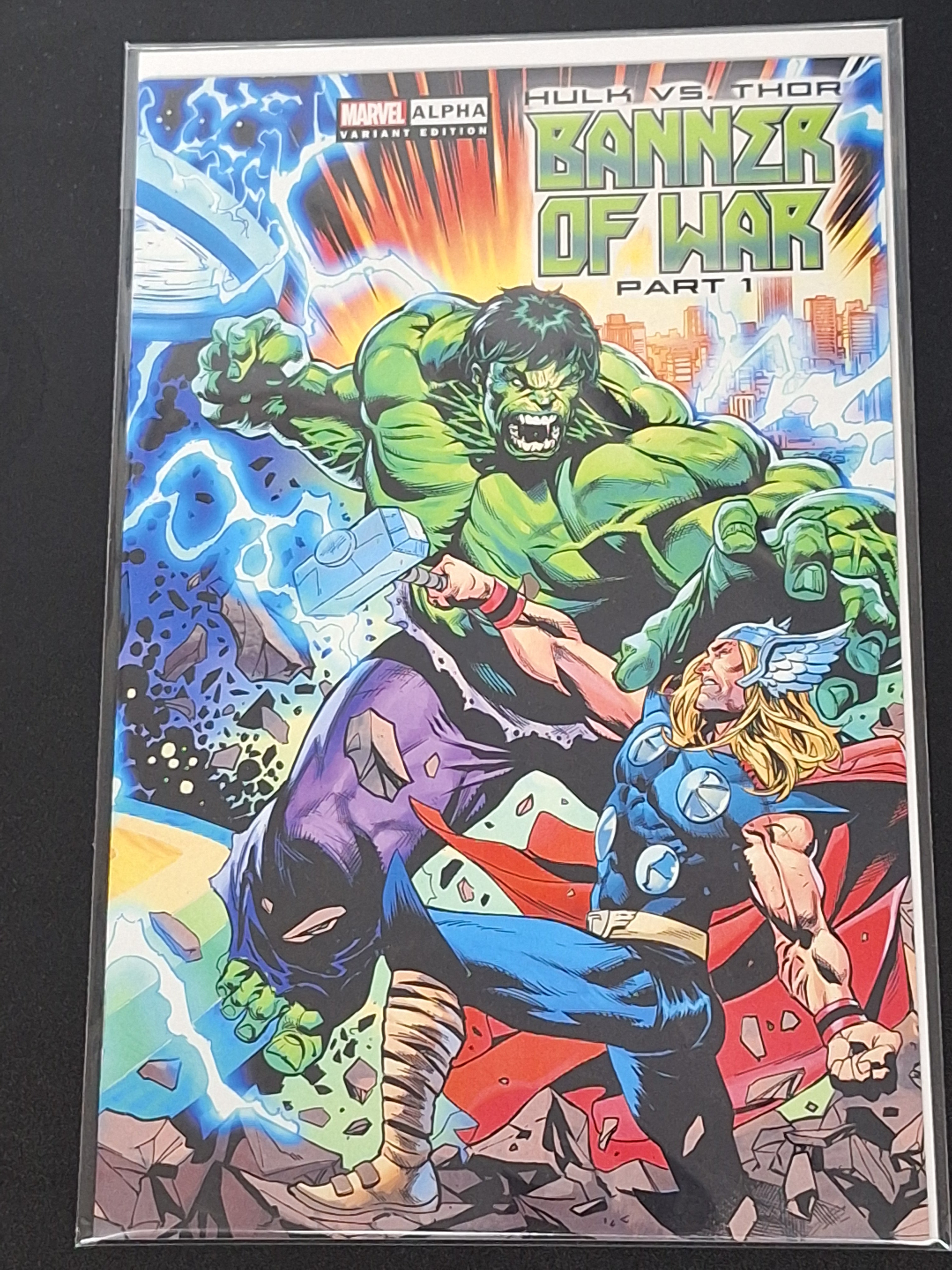 Hulk vs Thor Banner of War Alpha Marvel 2022 Shaw Variant