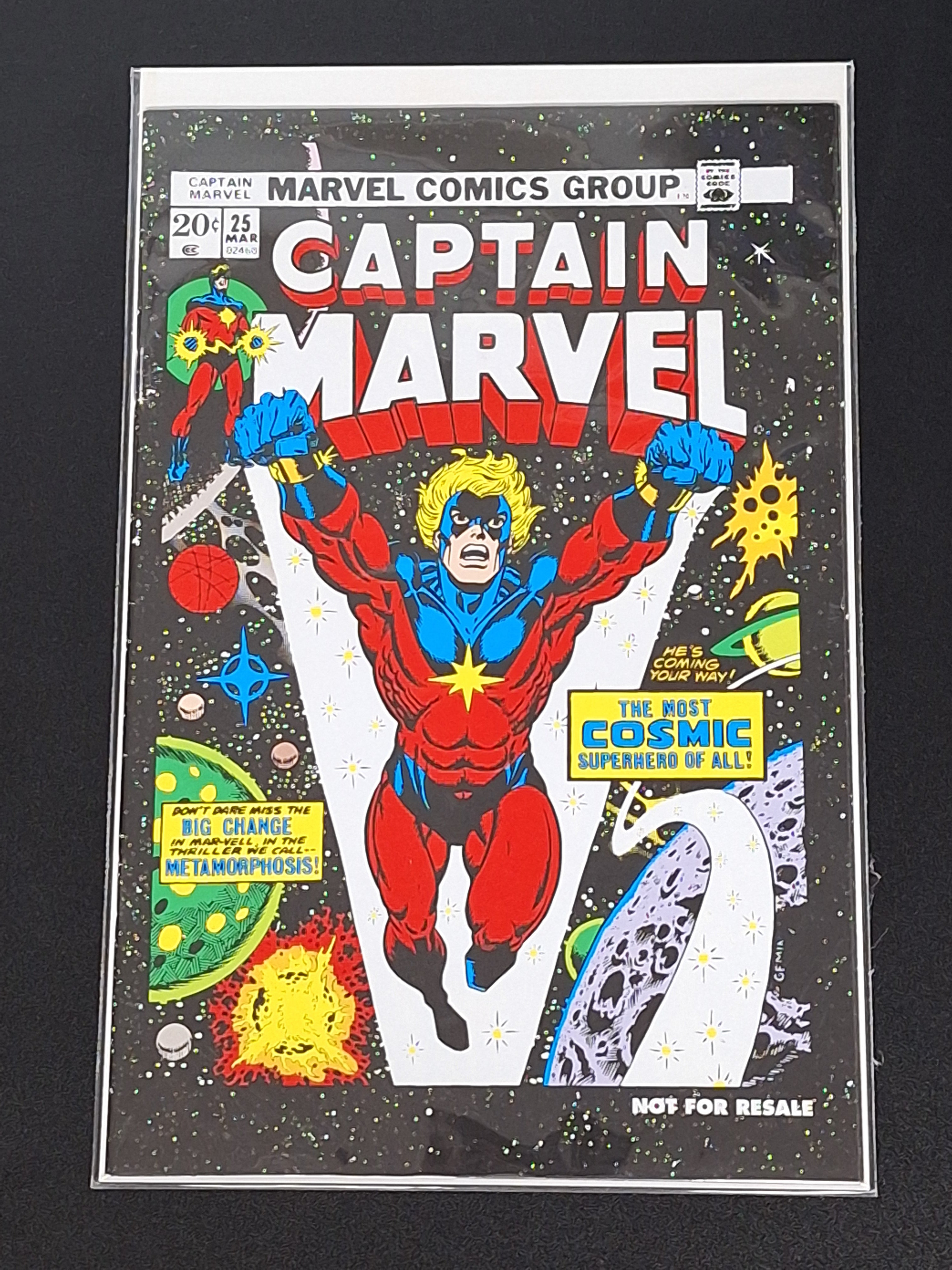 Captain Marvel 25 Marvel Legends Reprint 2006 New Costume