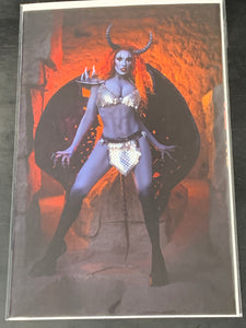 Hell Sonja 1  1:25 Photo Cosplay Virgin Variant